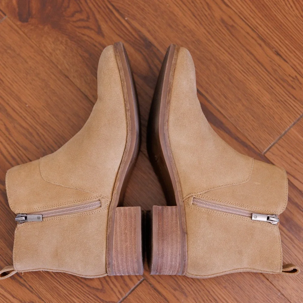 Lucky Brand Basel Tan Suede Ankle Booties Women 8M Round Toe Zip Stacked Heel